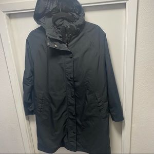 L.L. Bean Women's large Petite Black PrimaLoft-Lined H2OFF Raincoat liner lined